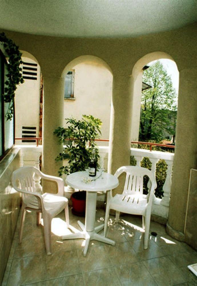 Antik Hotel Varna Esterno foto