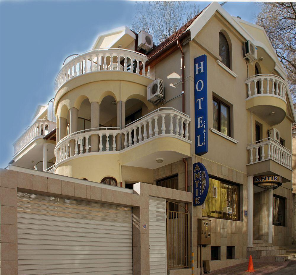 Antik Hotel Varna Esterno foto