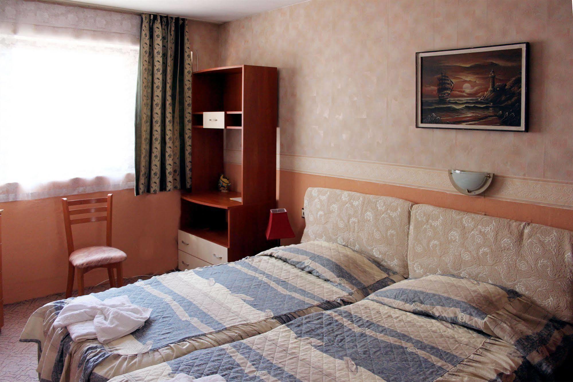 Antik Hotel Varna Esterno foto